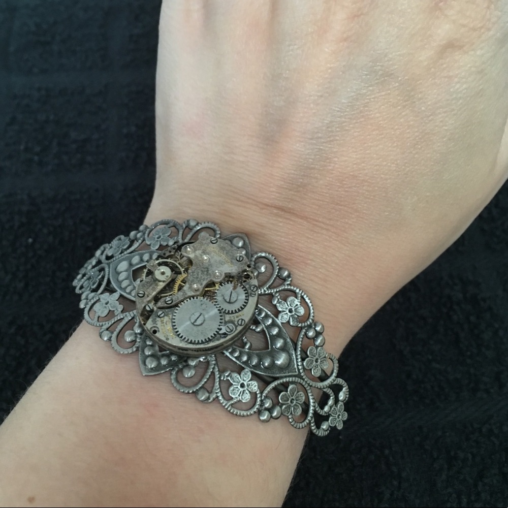 💜 3/$10! Steampunk Watch Parts Bracelet
